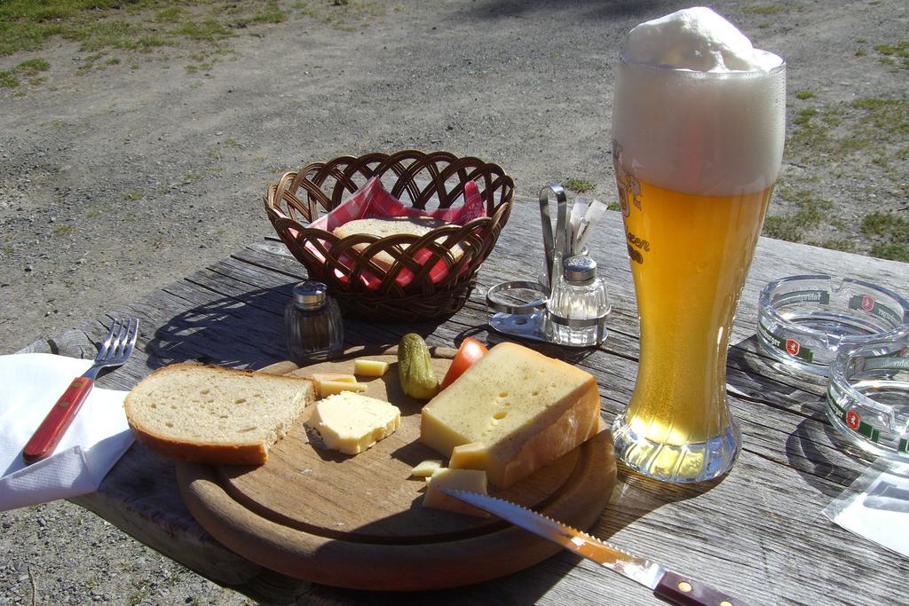 Hotel Schwarzer Adler Pettneu am Arlberg Exterior foto