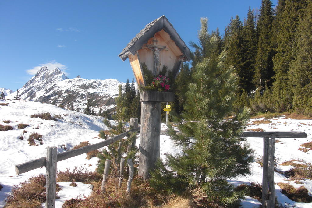 Hotel Schwarzer Adler Pettneu am Arlberg Exterior foto